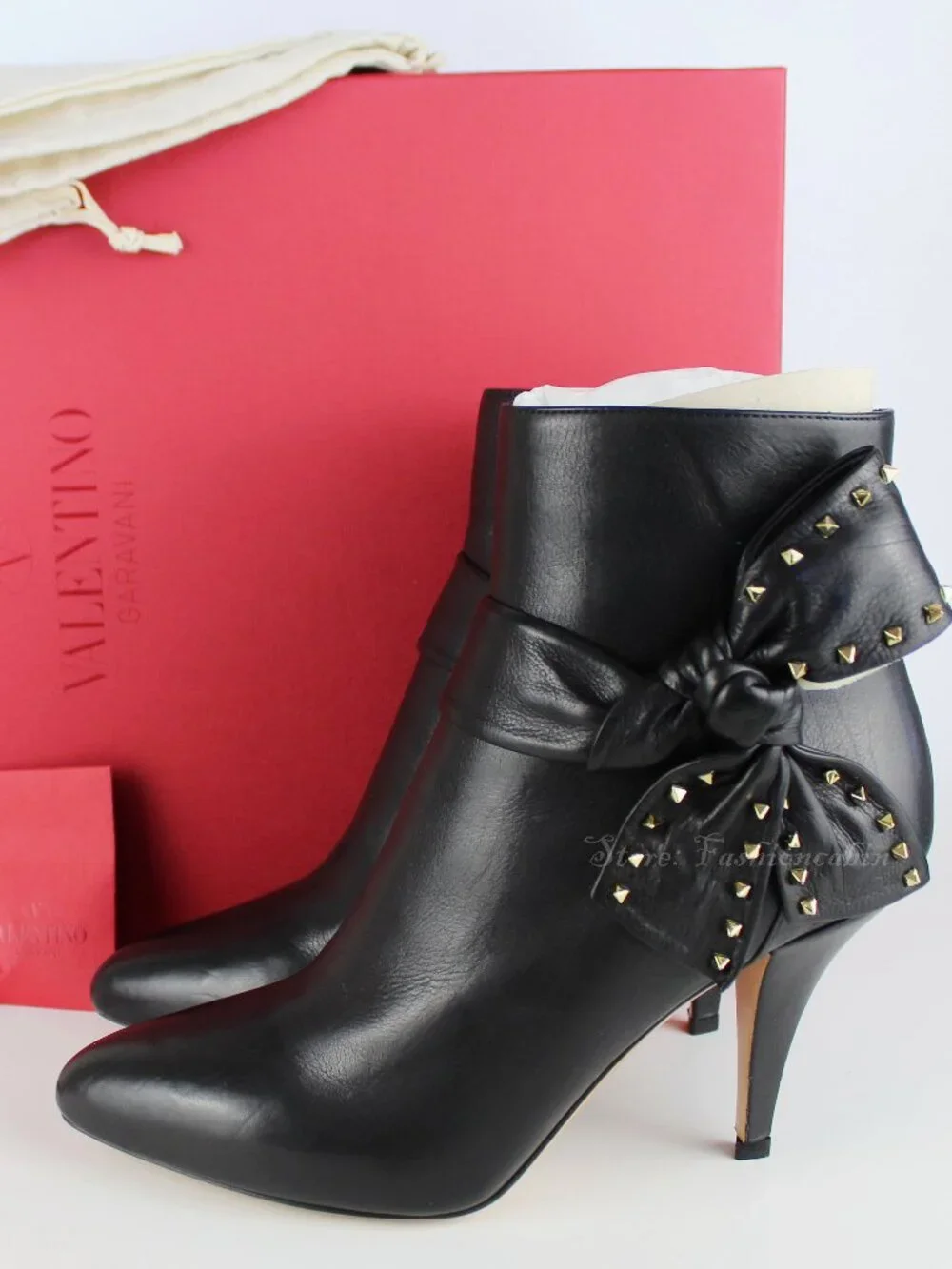 NEW Valentino Garavani Rockstud Leather Boots, Black, EU 38.5, Zip Closure, Bow